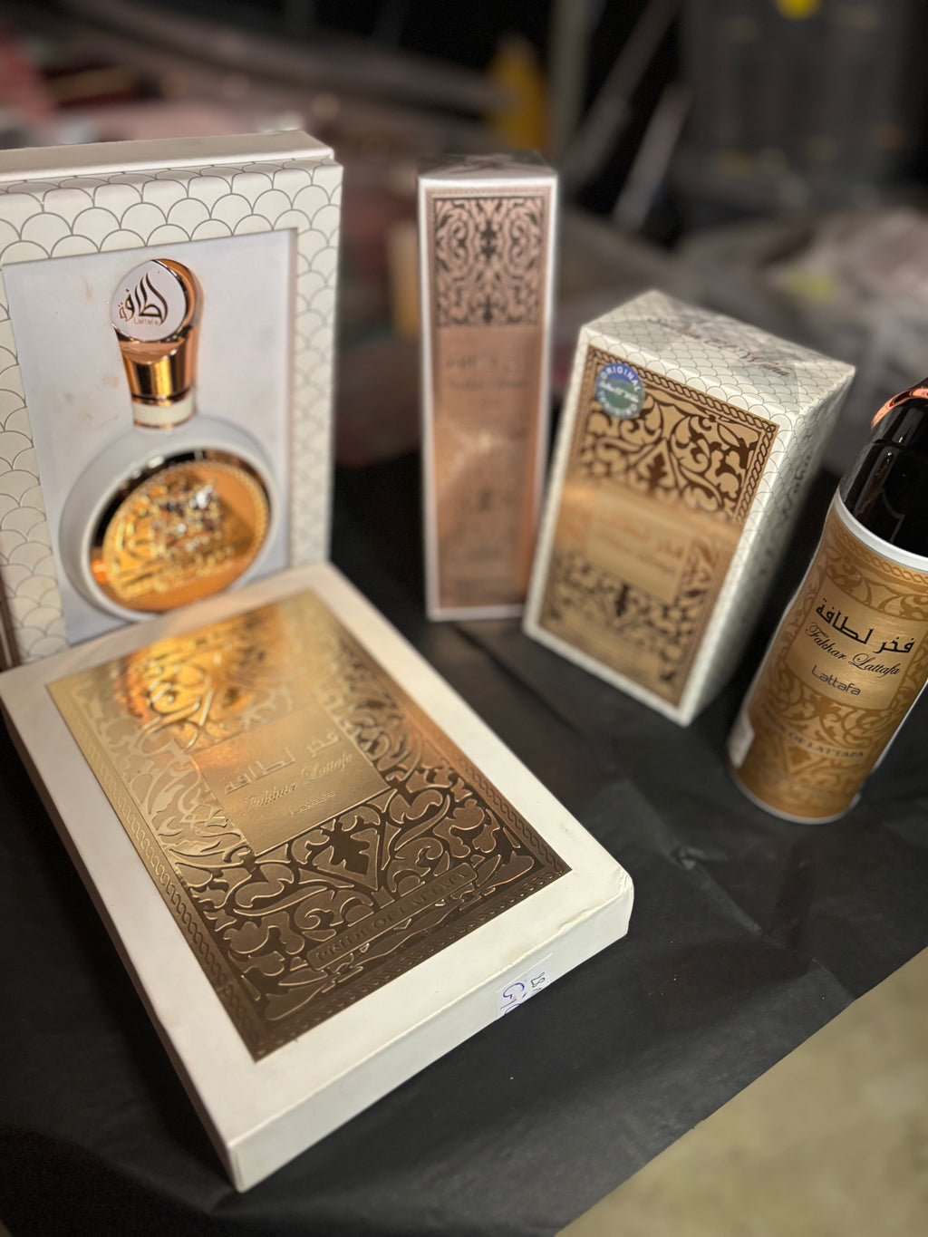 Coffret cadeau « Fakhar » by Lattafa