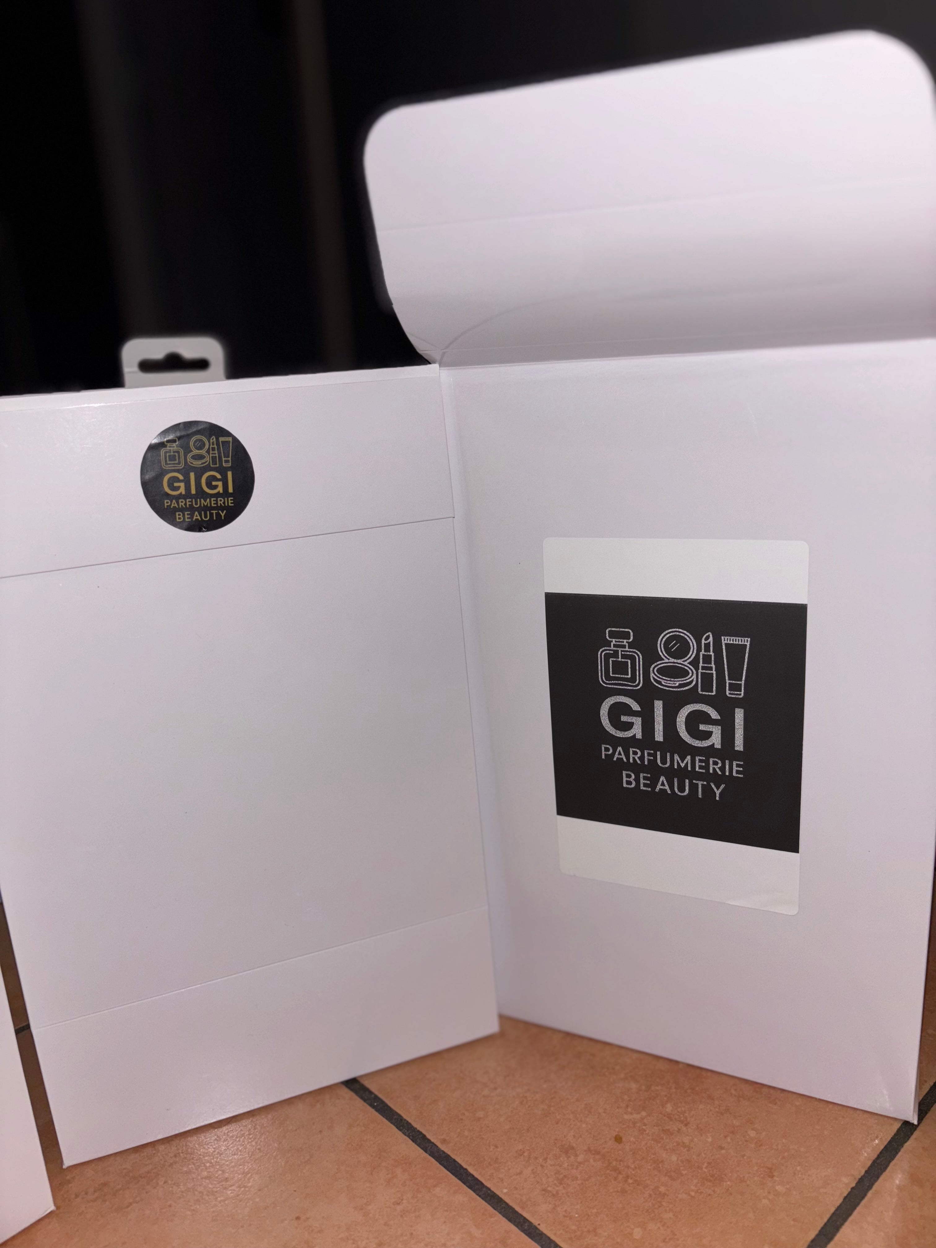 Box Surprises By Gigi Parfumerie Beauty